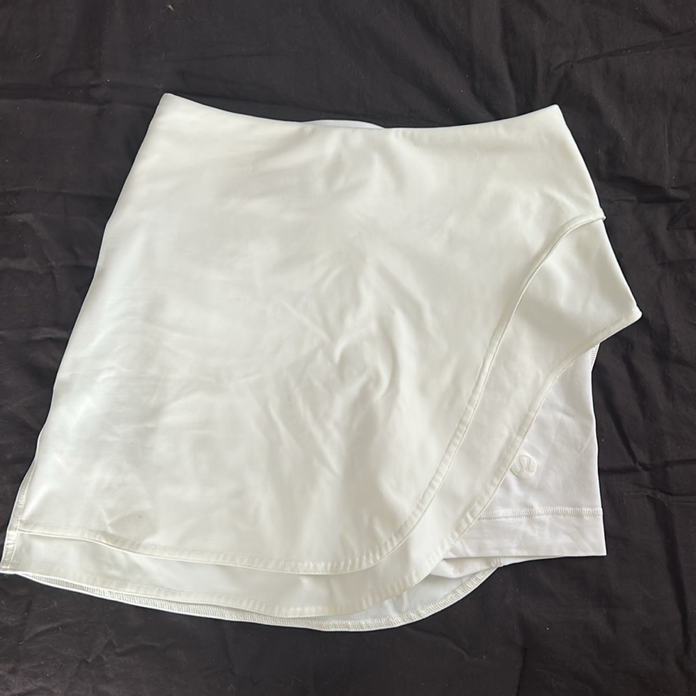 White lululemon athletic skirt